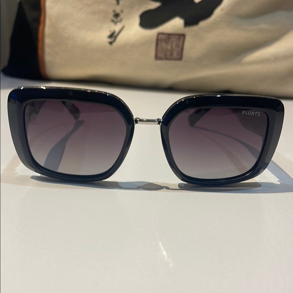 Floats new polarizes sunglasses from Miami sleek and stylish worth the price
